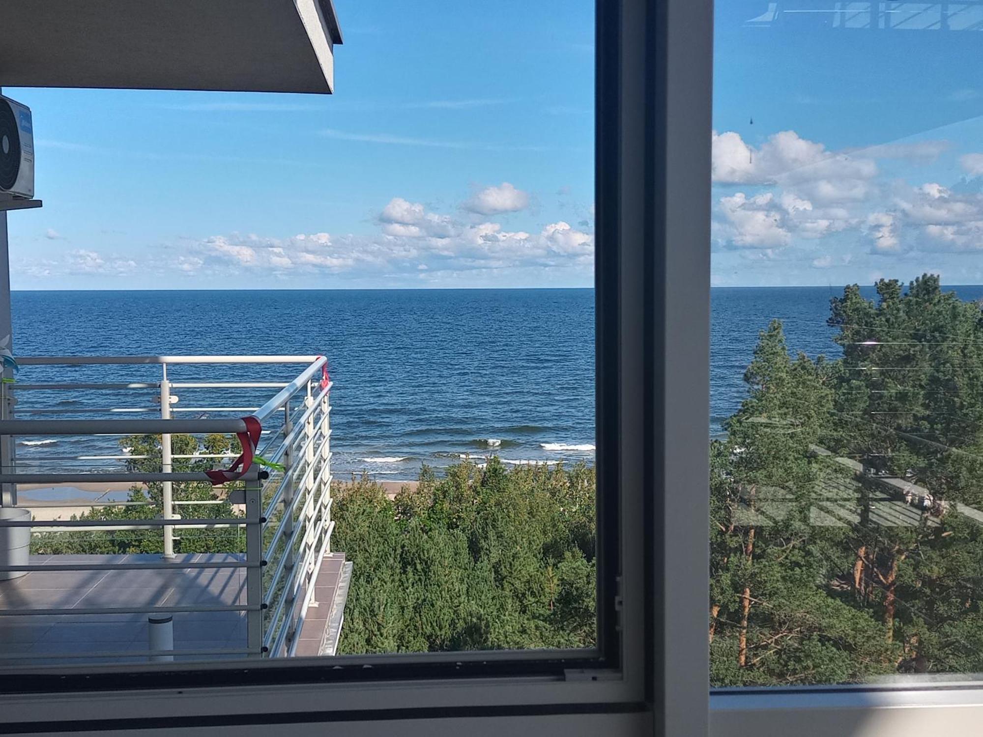 Apartament Z Widokiem Na Morze Dziwnowek Ruang foto